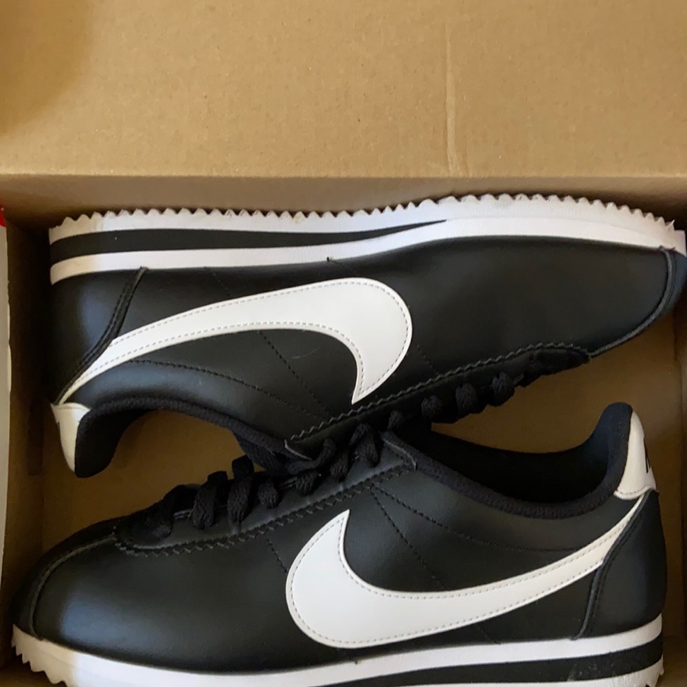 Classic Black Leather Nike Cortez, size 8